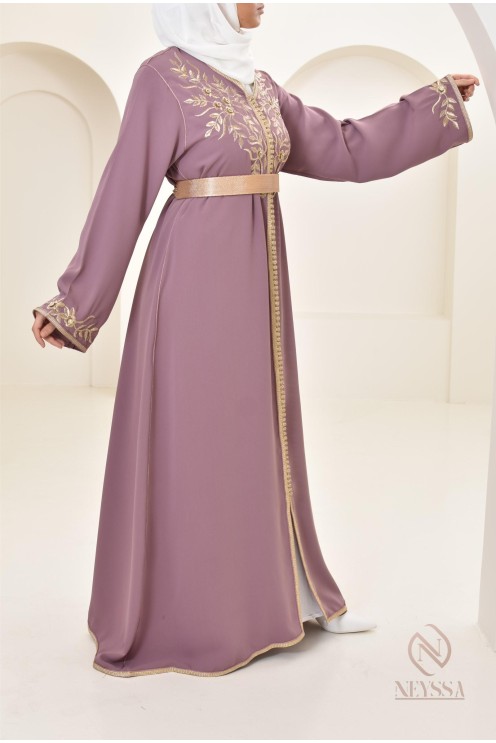 Robe caftan moderne idéale pour vos diverses occasions : Aïd, cérémonie...