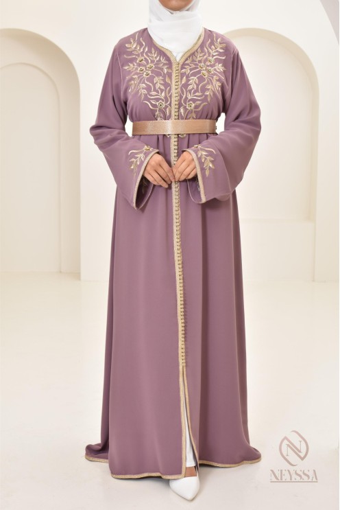 Robe caftan moderne idéale pour vos diverses occasions : Aïd, cérémonie...