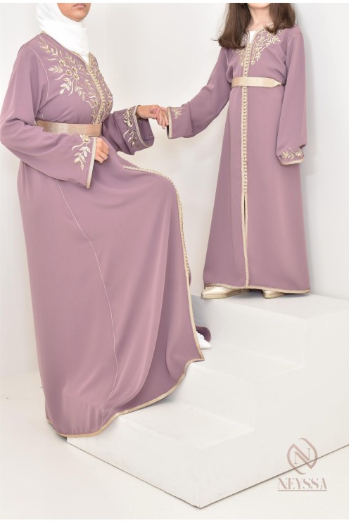 Caftan Maroc fillette, pour un look 100% assorti à sa maman, Aïd 2024.