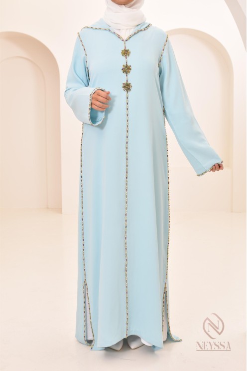 Djellaba femme Maroc ornée de perles pour le Ramadan ou l'Aïd 2024.