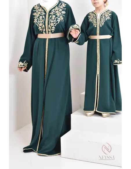Caftan moderne avec broderies sfifa Haute couture marocaine vert bouteille