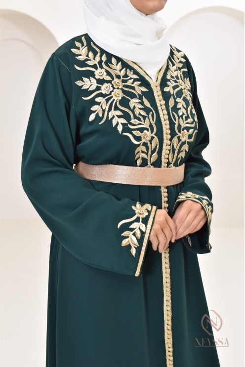 Caftan moderne avec broderies sfifa Haute couture marocaine vert bouteille
