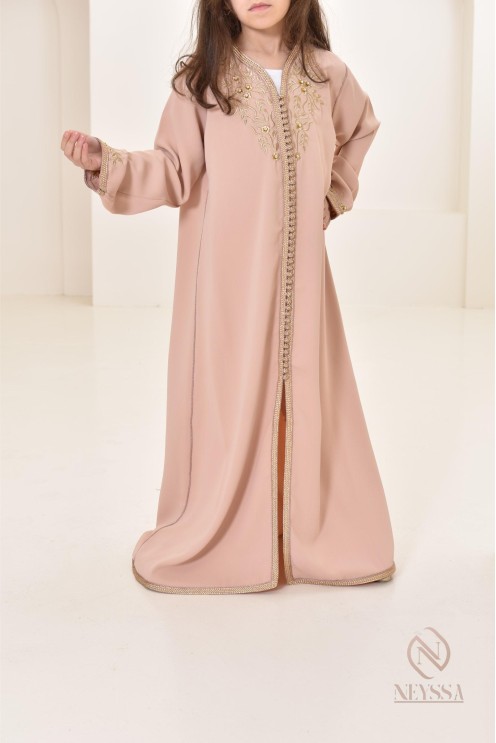 Robe caftan moderne pour petite fille à l'occasion de l'Aïd 2024 by Neyssa.