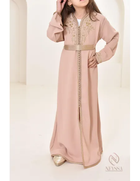 Robe caftan moderne pour petite fille à l'occasion de l'Aïd 2024 by Neyssa.