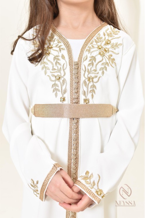 Caftan marocain pour jeune fille à porter pour divers évènements, by Neyssa.