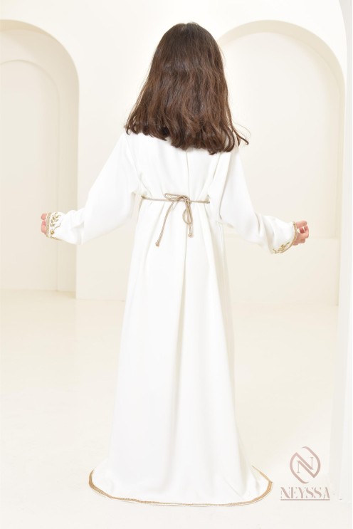 Caftan marocain pour jeune fille à porter pour divers évènements, by Neyssa.