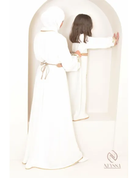 Robe caftan marocaine moderne idéal tenue Aid 2024, combo mère/fille