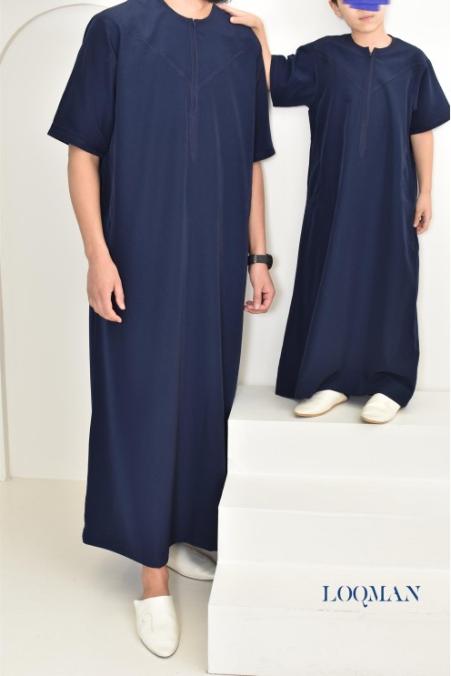 Qamis enfant luxe avec poches et zip, parfait pour un mariage et l'Aïd