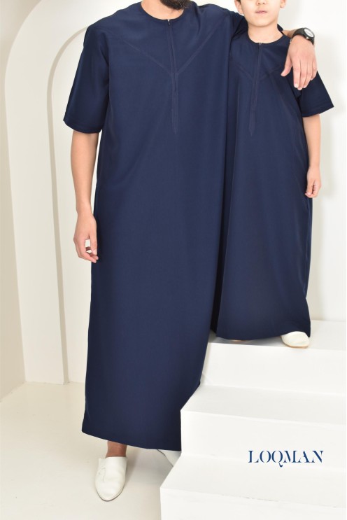 Qamis enfant luxe avec poches et zip, parfait pour un mariage et l'Aïd