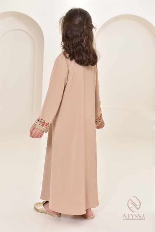 Djellaba avec motifs orientaux, pour tous vos événements importants 