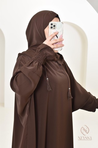Robe de prière avec son hijab intégré, peut se porter en tenue d'extérieur. 2