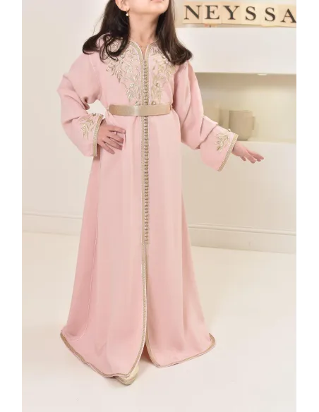 Robe caftan moderne pour petite fille à l'occasion de l'Aïd 2024 by Neyssa.