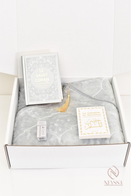 Coffret cadeau pour homme avec tapis de prière et Coran parfait pour l'Aïd