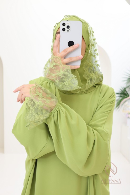 Abaya de prière avec son hijab intégré, idéal salat Aid