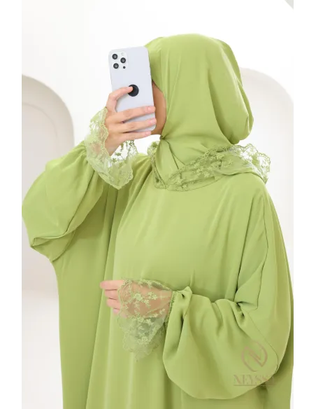 Abaya de prière avec son hijab intégré, idéal salat Aid