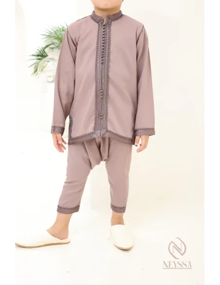 Ensemble Jabador marocain garçon 2 pièces dark nude avec tunique brodée et sarouel