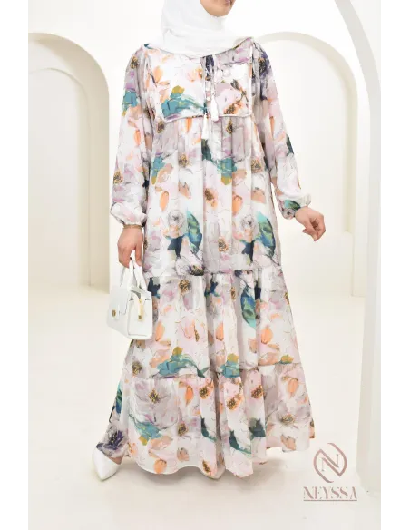 Langes, blumiges rosa Kleid mit fließendem und leichtem Chiffon für den Sommer