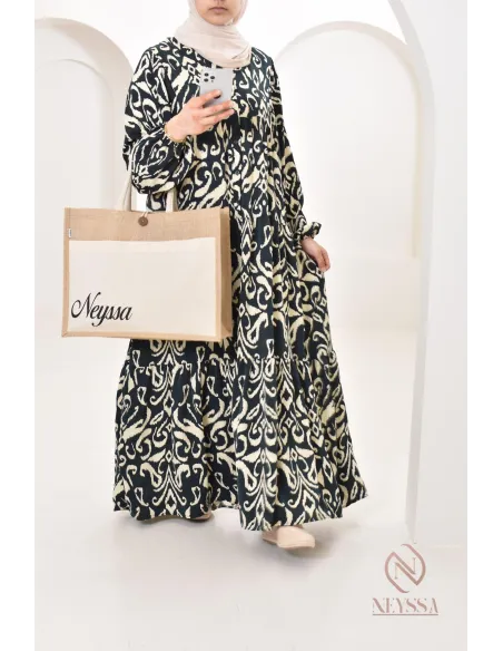 Longue robe en satin verte, tendance 2024, parfaite pour la saison printemps/été