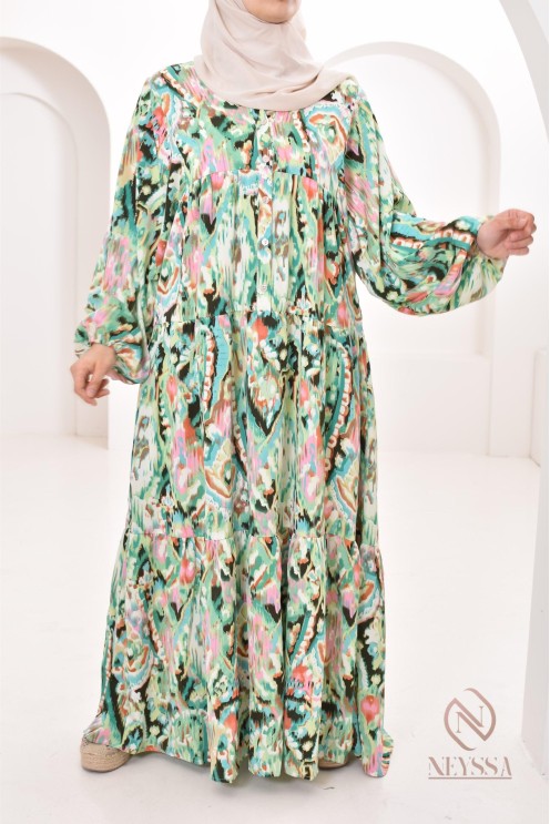 Elegantes und schickes langes Kleid mit Blumenmotiven, ideal für diesen Sommer 2024