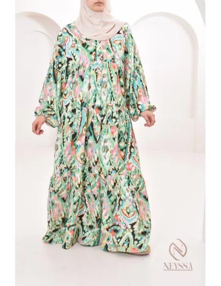 Elegantes und schickes langes Kleid mit Blumenmotiven, ideal für diesen Sommer 2024