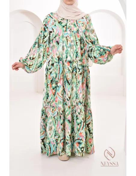 Elegantes und schickes langes Kleid mit Blumenmotiven, ideal für diesen Sommer 2024