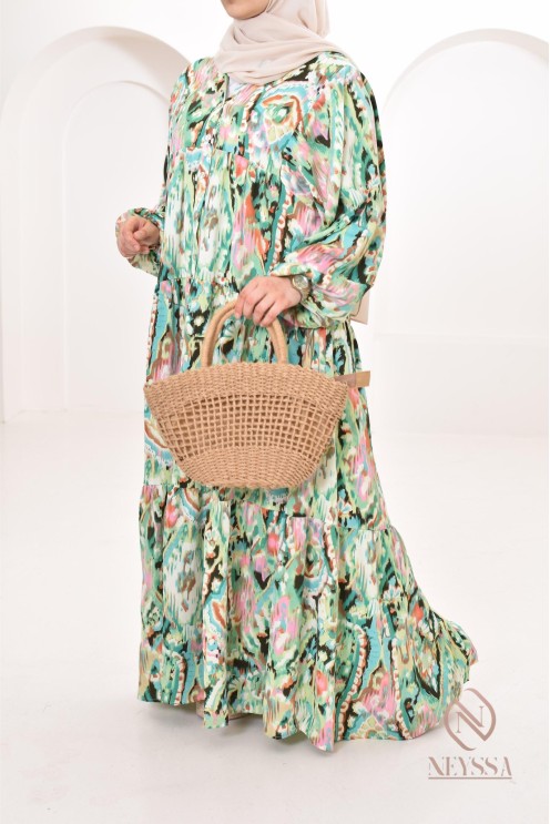 Elegantes und schickes langes Kleid mit Blumenmotiven, ideal für diesen Sommer 2024