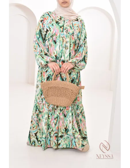 Elegantes und schickes langes Kleid mit Blumenmotiven, ideal für diesen Sommer 2024