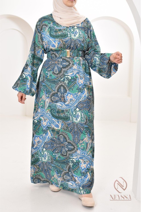 Longue robe aux motifs fleurie, style bohème, coupe fluide évasée chic