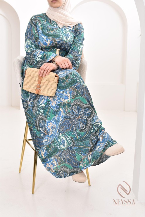 Longue robe aux motifs fleurie, style bohème, coupe fluide évasée chic