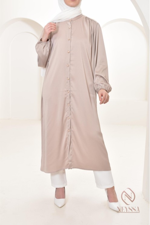 Tunique chemise longue simple et chic, must have idéal été, modest fashion