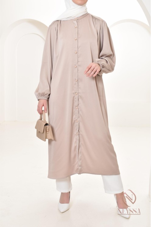 Tunique chemise longue simple et chic, must have idéal été, modest fashion