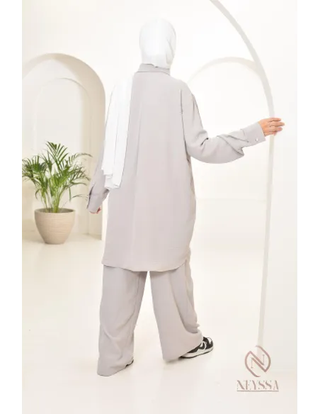 Tunique avec pantalon, tenue chic et décontracté pour la saison estivale