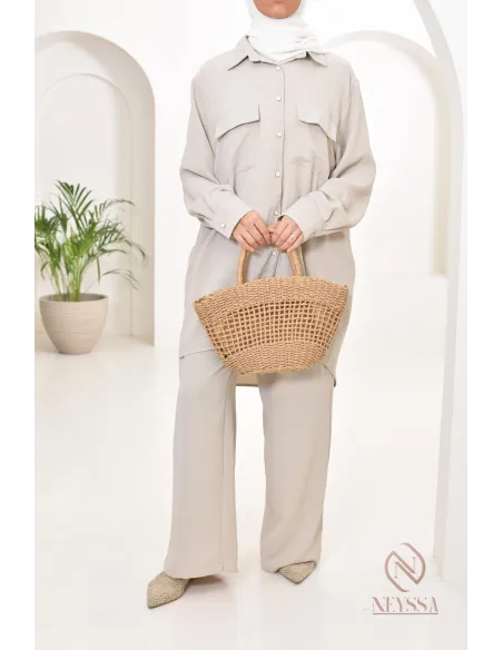 Tunique avec pantalon, tenue chic et décontracté pour la saison estivale