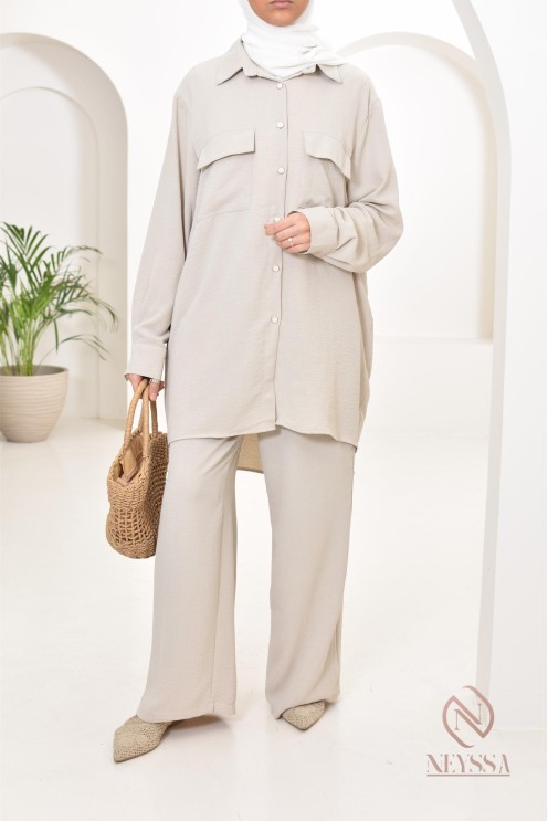 Tunique avec pantalon, tenue chic et décontracté pour la saison estivale