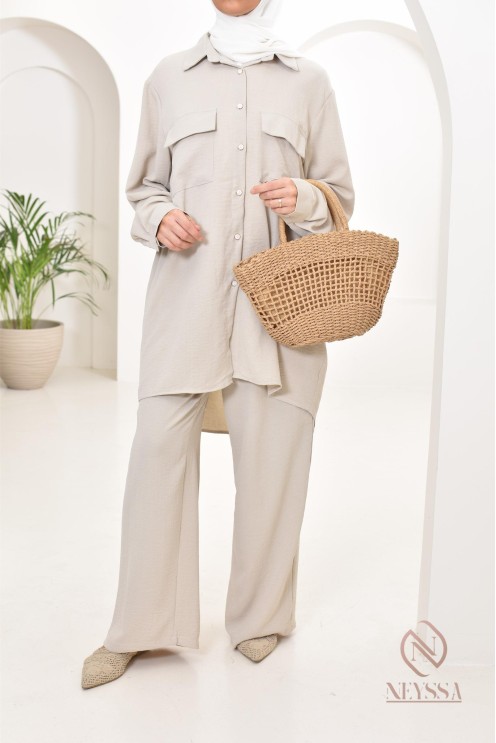 Tunique avec pantalon, tenue chic et décontracté pour la saison estivale