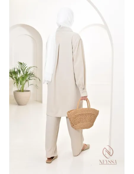 Tunique avec pantalon, tenue chic et décontracté pour la saison estivale