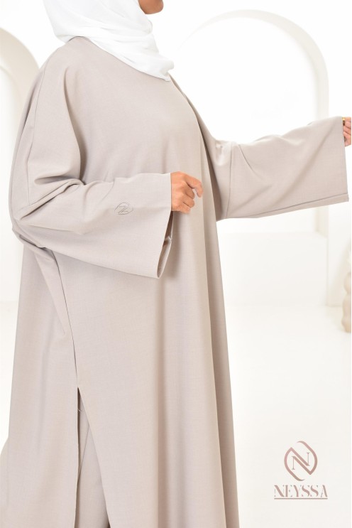 Tunique mastoura pour femme musulmane, parfaite pour tous les jours.