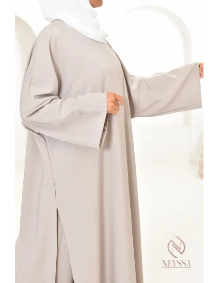 Tunique mastoura pour femme musulmane, parfaite pour tous les jours.
