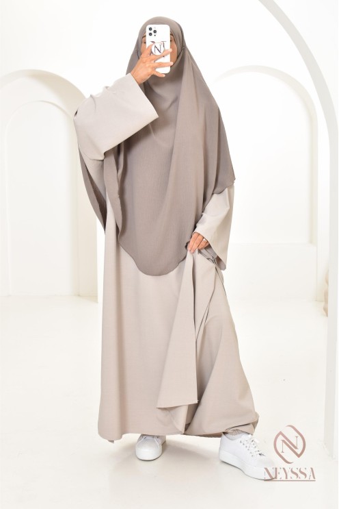 Tunique mastoura pour femme musulmane, parfaite pour tous les jours.