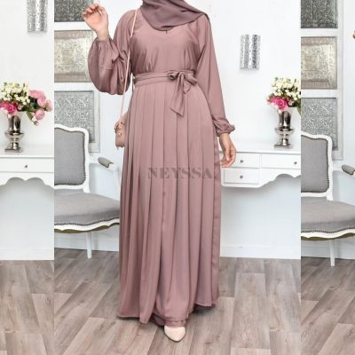 L’abaya moderne : un indispensable